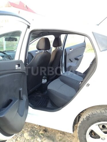 Hyundai Accent 2013, 86,680 km - 1.6 l - Gəncə