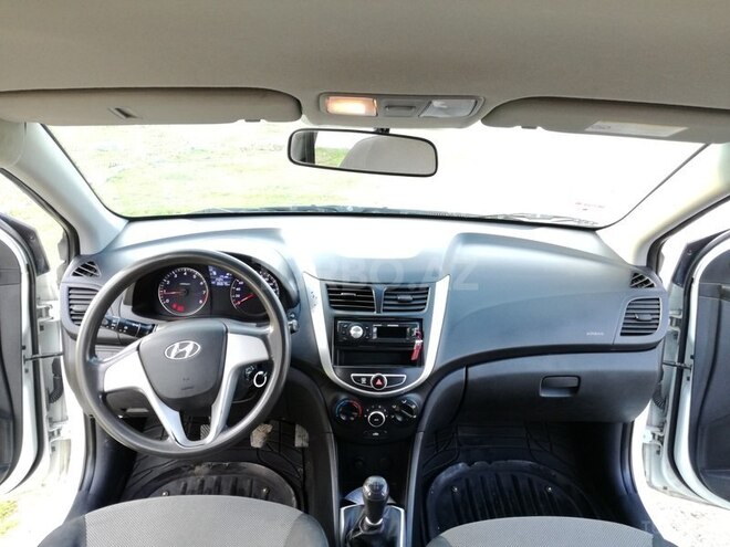 Hyundai Accent 2013, 86,680 km - 1.6 l - Gəncə