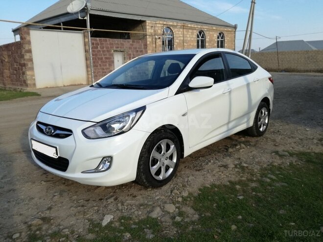 Hyundai Accent 2013, 86,680 km - 1.6 l - Gəncə