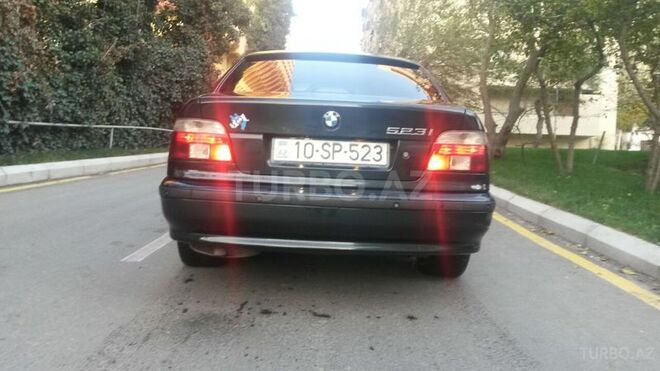 BMW 523 1997, 317,000 km - 2.5 l - Bakı