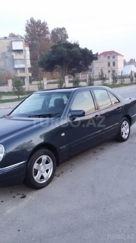 Mercedes E 230 1995, 28,000 km - 2.3 л - Mingəçevir