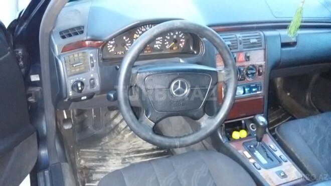 Mercedes E 230 1995, 28,000 km - 2.3 л - Mingəçevir