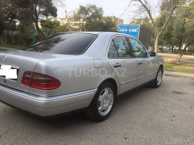 Mercedes E 230 1996, 327,580 km - 2.3 l - Bakı