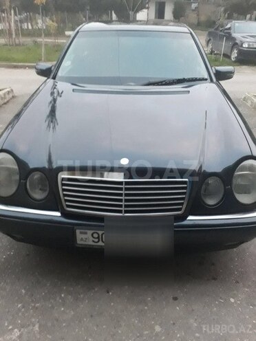 Mercedes E 280 1996, 275,000 km - 2.8 l - Sumqayıt