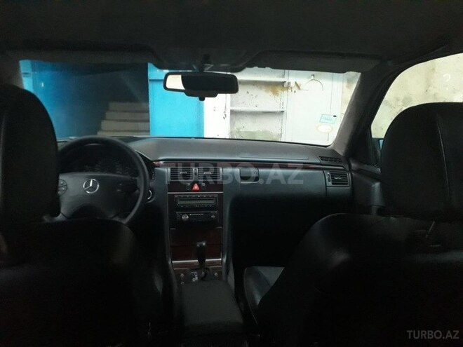Mercedes E 280 1996, 275,000 km - 2.8 l - Sumqayıt