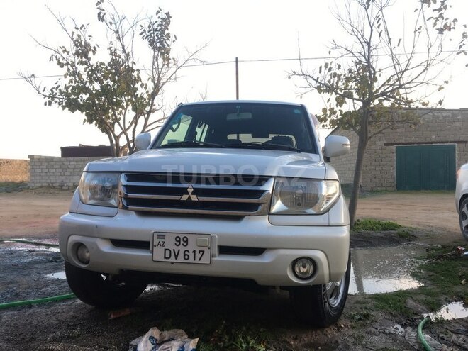 Mitsubishi Pajero io 2004, 178,000 km - 2.0 l - Bakı