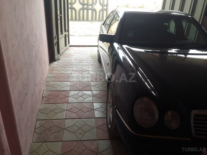 Mercedes E 230 1996, 259,000 km - 2.3 l - Bakı