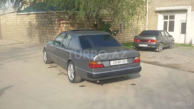 Mercedes E 230 1992, 220,000 km - 2.3 л - Bakı