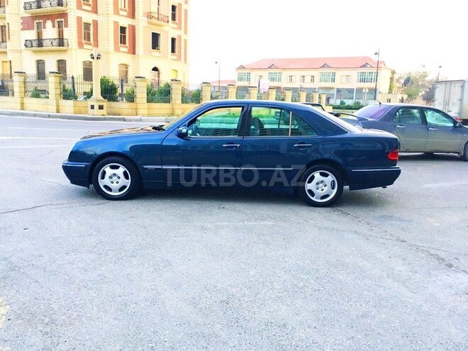 Mercedes E 220 1999, 329,001 km - 2.2 л - Bakı