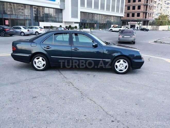 Mercedes E 220 1999, 329,001 km - 2.2 л - Bakı