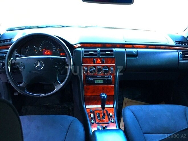 Mercedes E 220 1999, 329,001 km - 2.2 л - Bakı