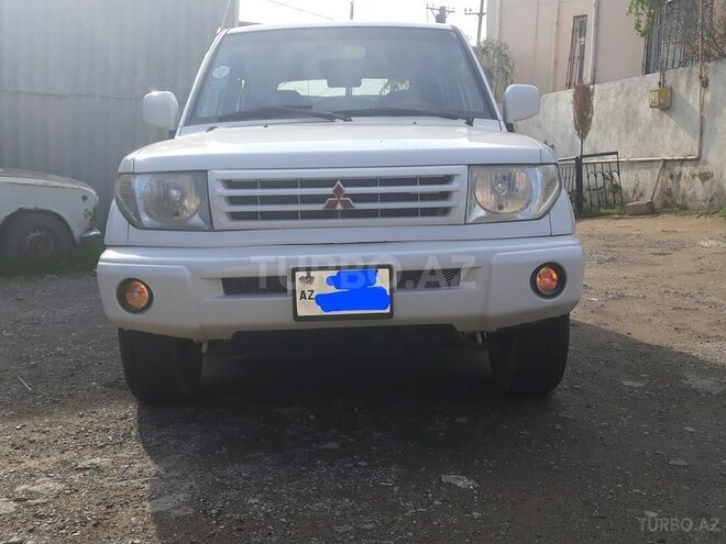 Mitsubishi Pajero io 2000, 325,000 km - 1.8 л - Bakı