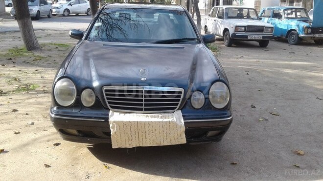 Mercedes E 220 2001, 325,000 km - 2.2 l - Bakı
