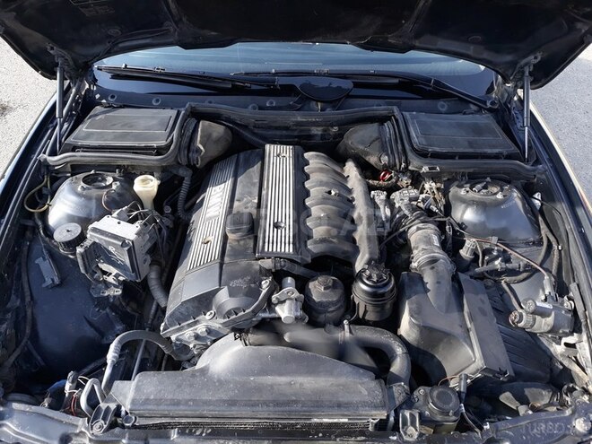 BMW 528 1996, 290,223 km - 0.7 л - Bakı
