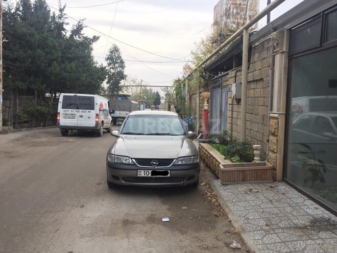Opel Vectra 1997, 298,000 km - 1.6 l - Bakı