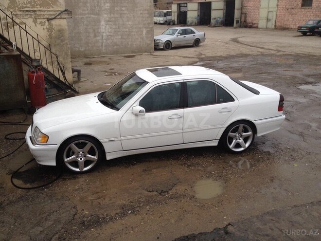 Mercedes C 280 1997, 142,000 km - 2.8 l - Bakı