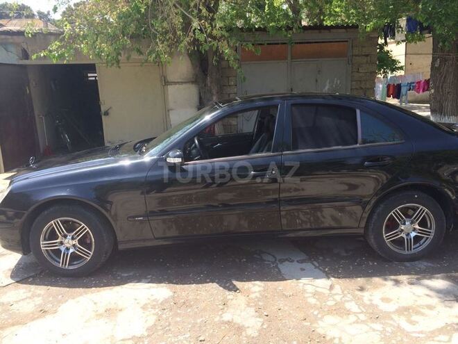 Mercedes E 220 2002, 380,000 km - 0.2 l - Sumqayıt