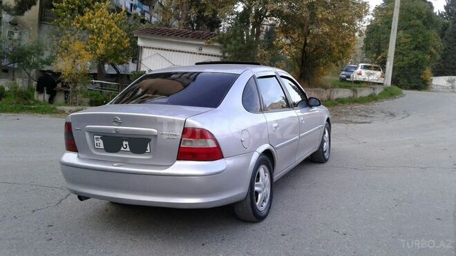 Opel Astra 1998, 246,211 km - 2.0 l - Bakı