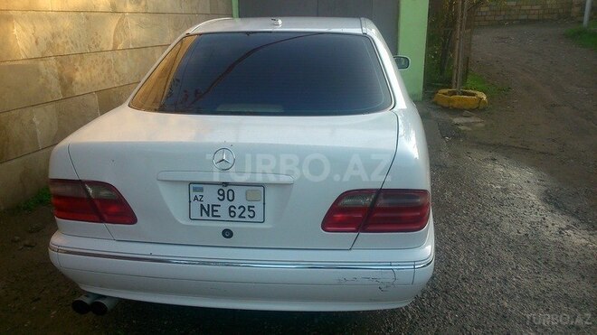 Mercedes E 320 2000, 268,000 km - 3.2 л - Bakı