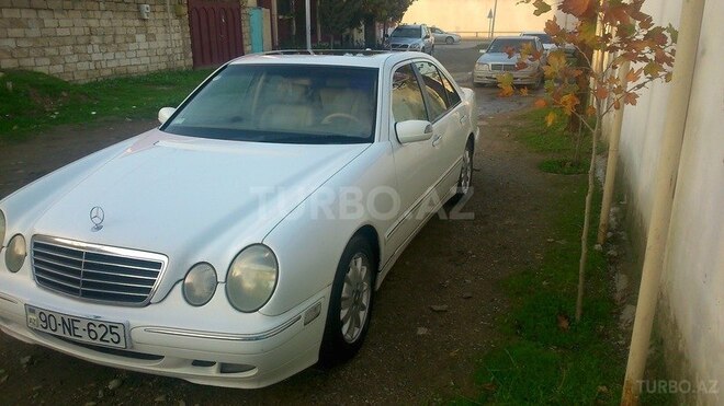 Mercedes E 320 2000, 268,000 km - 3.2 л - Bakı