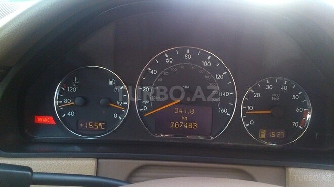 Mercedes E 320 2000, 268,000 km - 3.2 л - Bakı