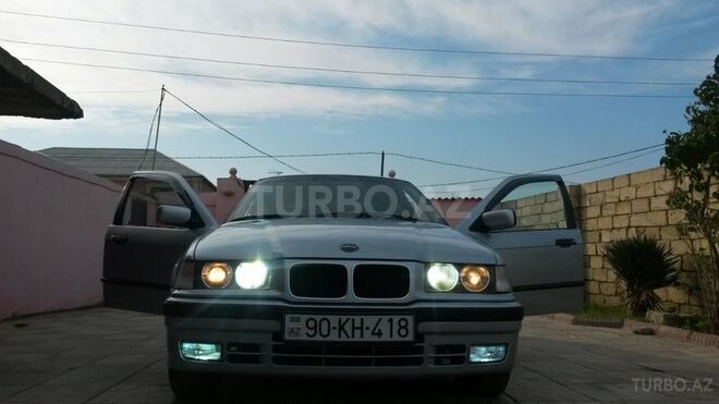BMW 318 1993, 280,000 km - 1.8 l - Bakı