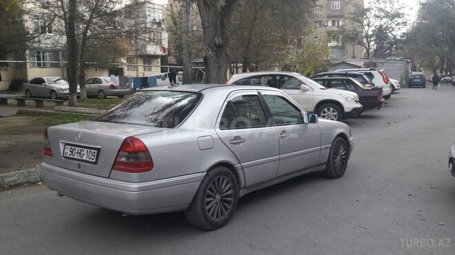 Mercedes C 200 1995, 270,000 km - 2.0 л - Bakı