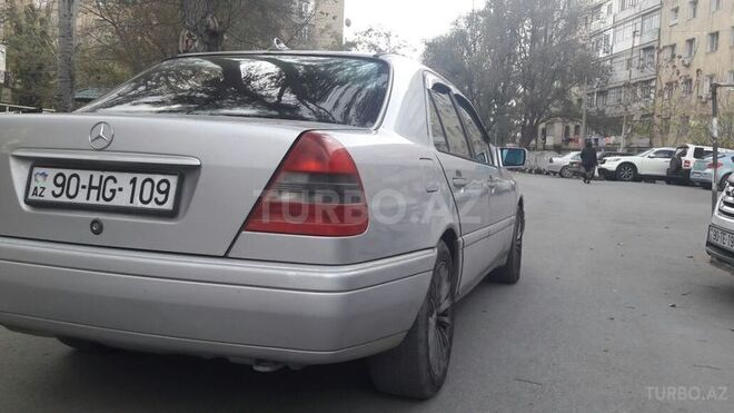 Mercedes C 200 1995, 270,000 km - 2.0 л - Bakı