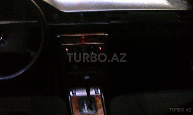 Mercedes E 200 1990, 470,000 km - 2.0 l - Bakı