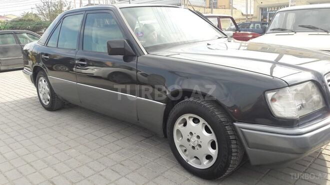 Mercedes E 280 1995, 282,000 km - 2.8 l - Bakı