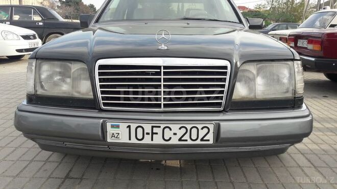 Mercedes E 280 1995, 282,000 km - 2.8 l - Bakı