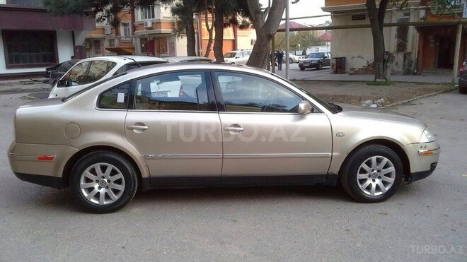 Volkswagen Passat 2002, 242,000 km - 1.8 l - Bakı