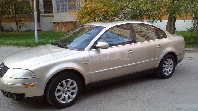 Volkswagen Passat 2002, 242,000 km - 1.8 l - Bakı