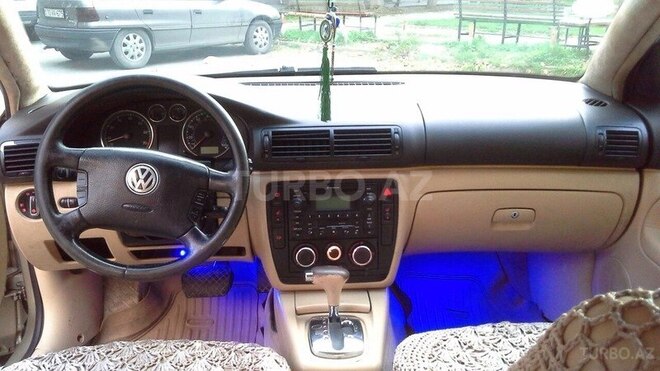 Volkswagen Passat 2002, 242,000 km - 1.8 l - Bakı