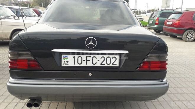 Mercedes E 280 1995, 282,000 km - 2.8 l - Bakı