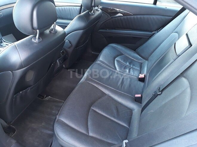 Mercedes E 240 2003, 215,000 km - 2.6 l - Bakı