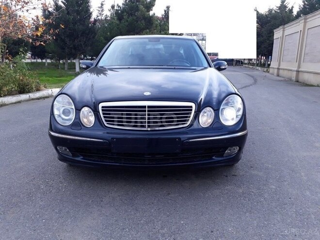 Mercedes E 240 2003, 215,000 km - 2.6 l - Bakı