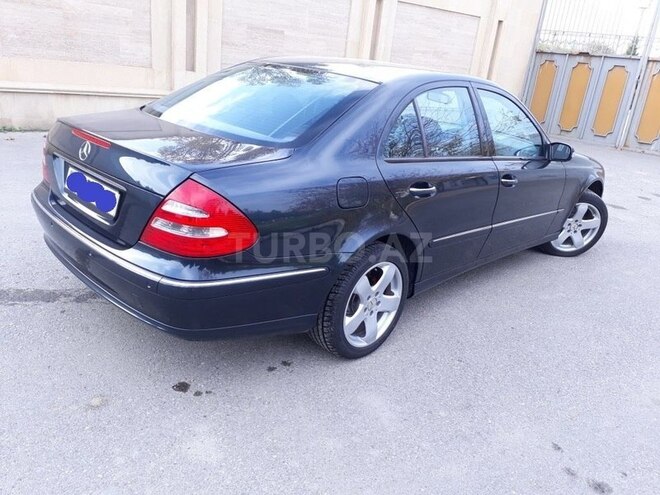 Mercedes E 240 2003, 215,000 km - 2.6 l - Bakı