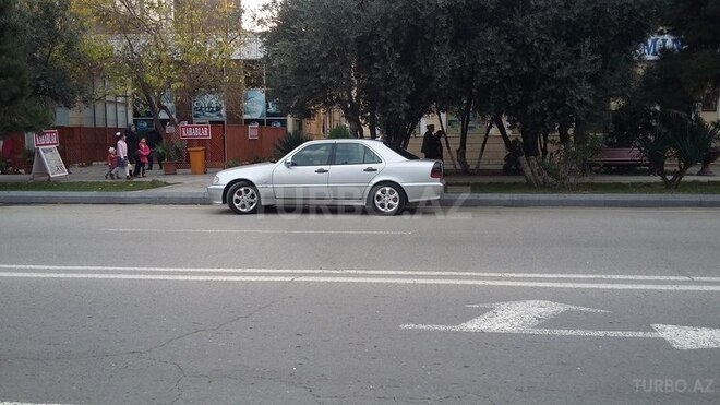 Mercedes C 240 1999, 236,416 km - 2.4 l - Sumqayıt