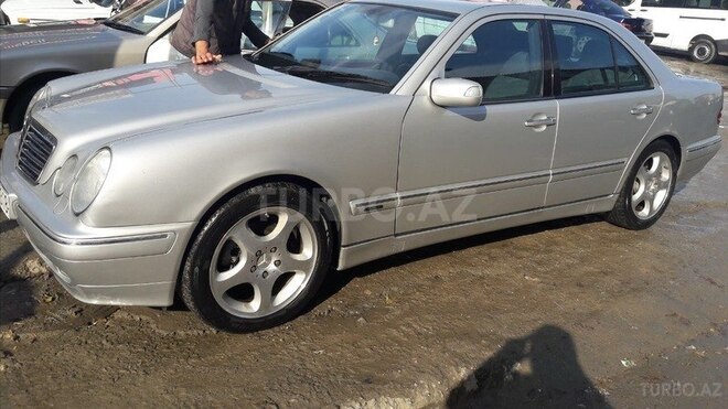Mercedes E 200 2001, 183,632 km - 2.0 l - Bakı