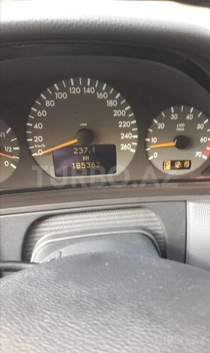 Mercedes E 200 2001, 183,632 km - 2.0 l - Bakı