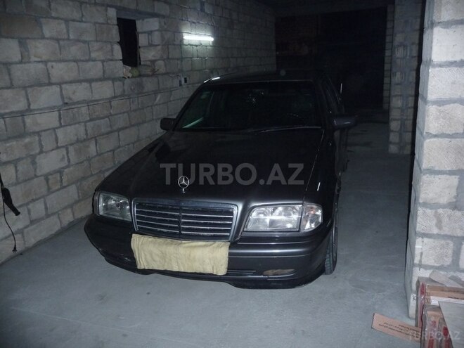Mercedes C 180 1996, 250,000 km - 1.8 l - Zaqatala
