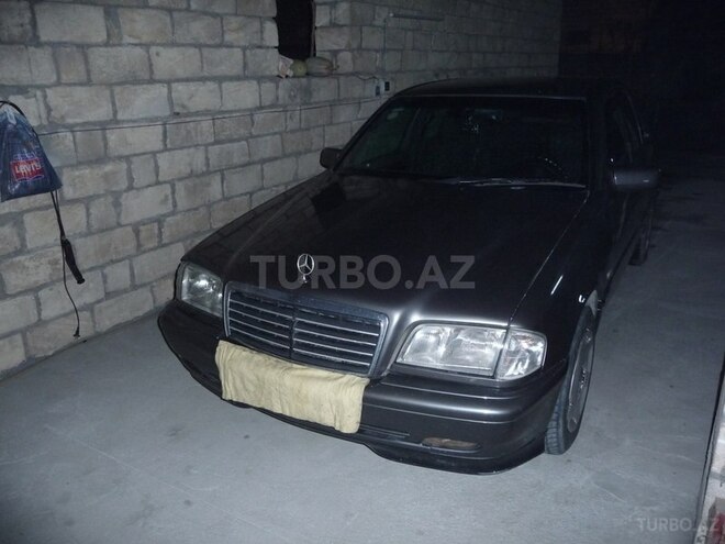 Mercedes C 180 1996, 250,000 km - 1.8 l - Zaqatala