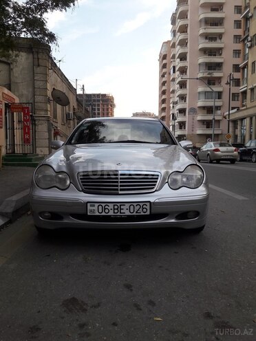 Mercedes C 240 2000, 251,000 km - 0.3 l - Bakı