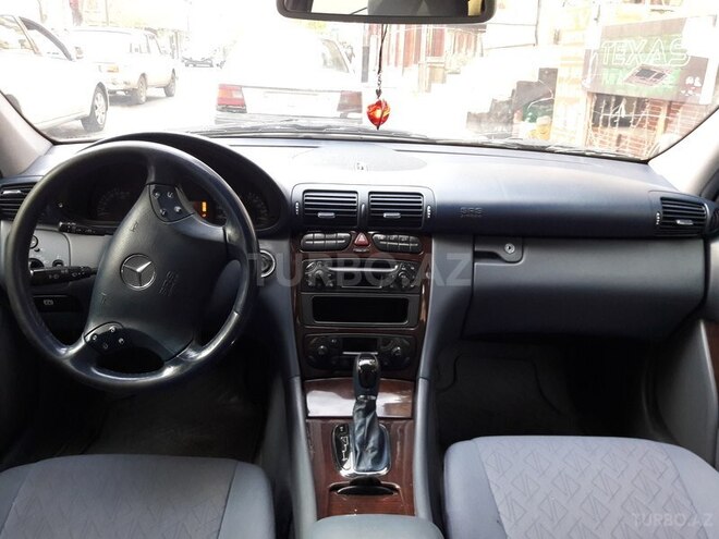 Mercedes C 240 2000, 251,000 km - 0.3 l - Bakı