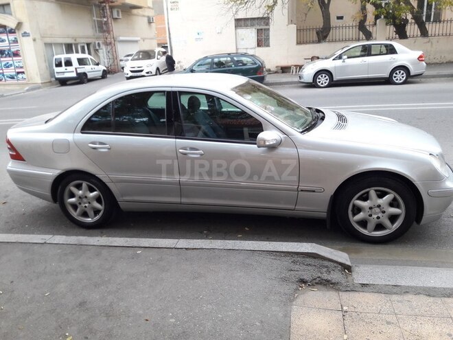 Mercedes C 240 2000, 251,000 km - 0.3 l - Bakı
