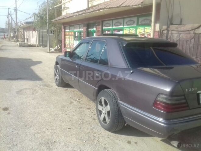 Mercedes E 250 1994, 687,000 km - 2.5 l - Bakı