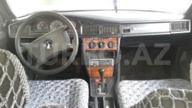 Mercedes E 180 1991, 285,432 km - 1.8 l - Biləsuvar