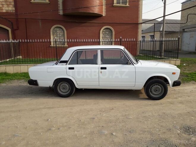 LADA (VAZ) 2107 2009, 27,000 km - 1.6 л - Gəncə