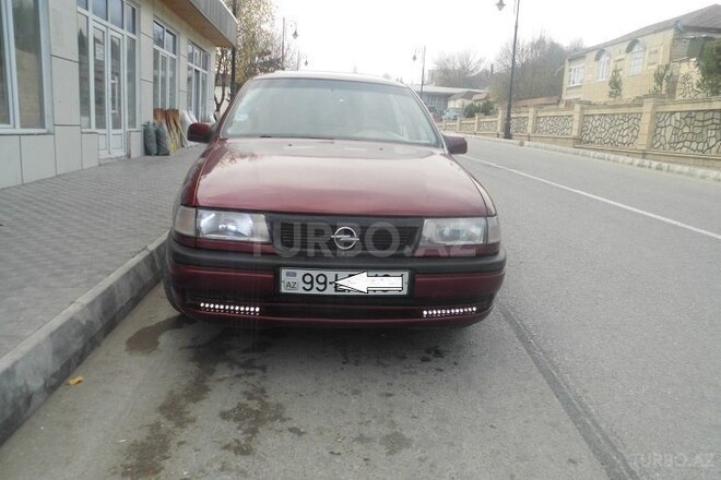 Opel Vectra 1993, 327,000 km - 1.6 l - Şamaxı